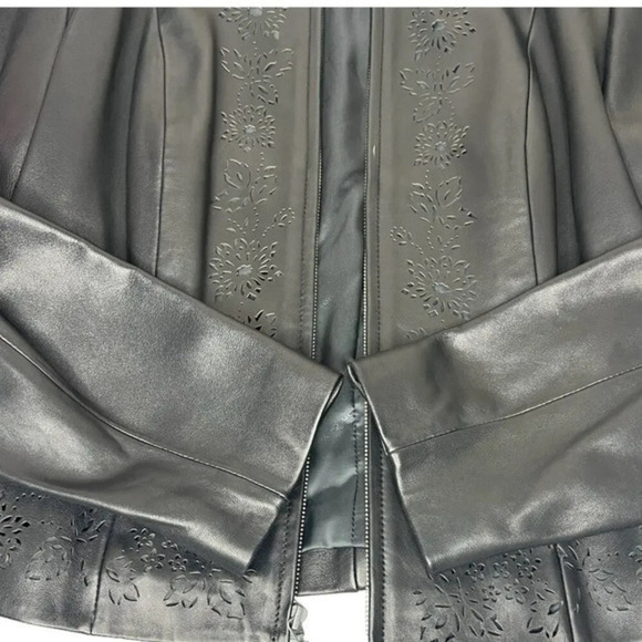 PRESTON & YORK Black Leather Jacket Cutout Design Zip Up Size Medium - Picture 5 of 8